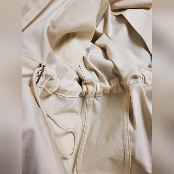 Theory Anorak in ecru/ cream... waist cinch & pockets NWT either S or XS! - Picture 4 of 8
